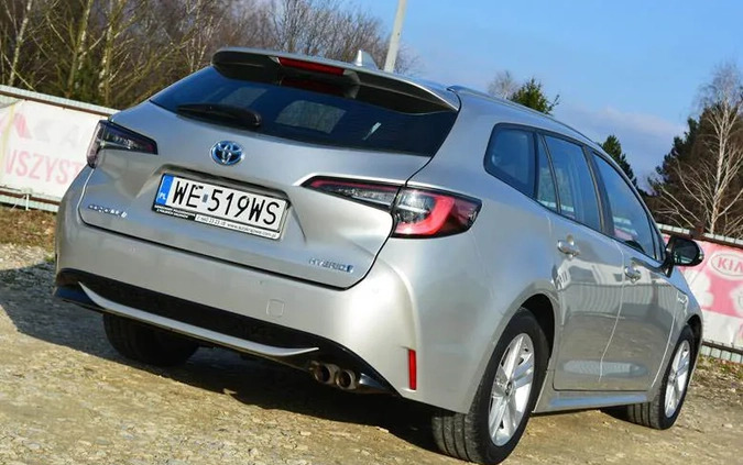 Toyota Corolla cena 94900 przebieg: 43000, rok produkcji 2019 z Nowy Tomyśl małe 742